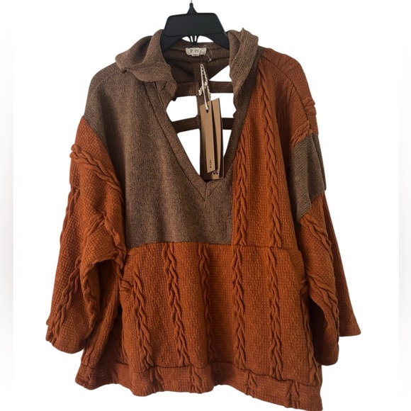 POL Oversized Poncho/Hoodie Sweater with Back cut out NWT - Picture 1 of 4
